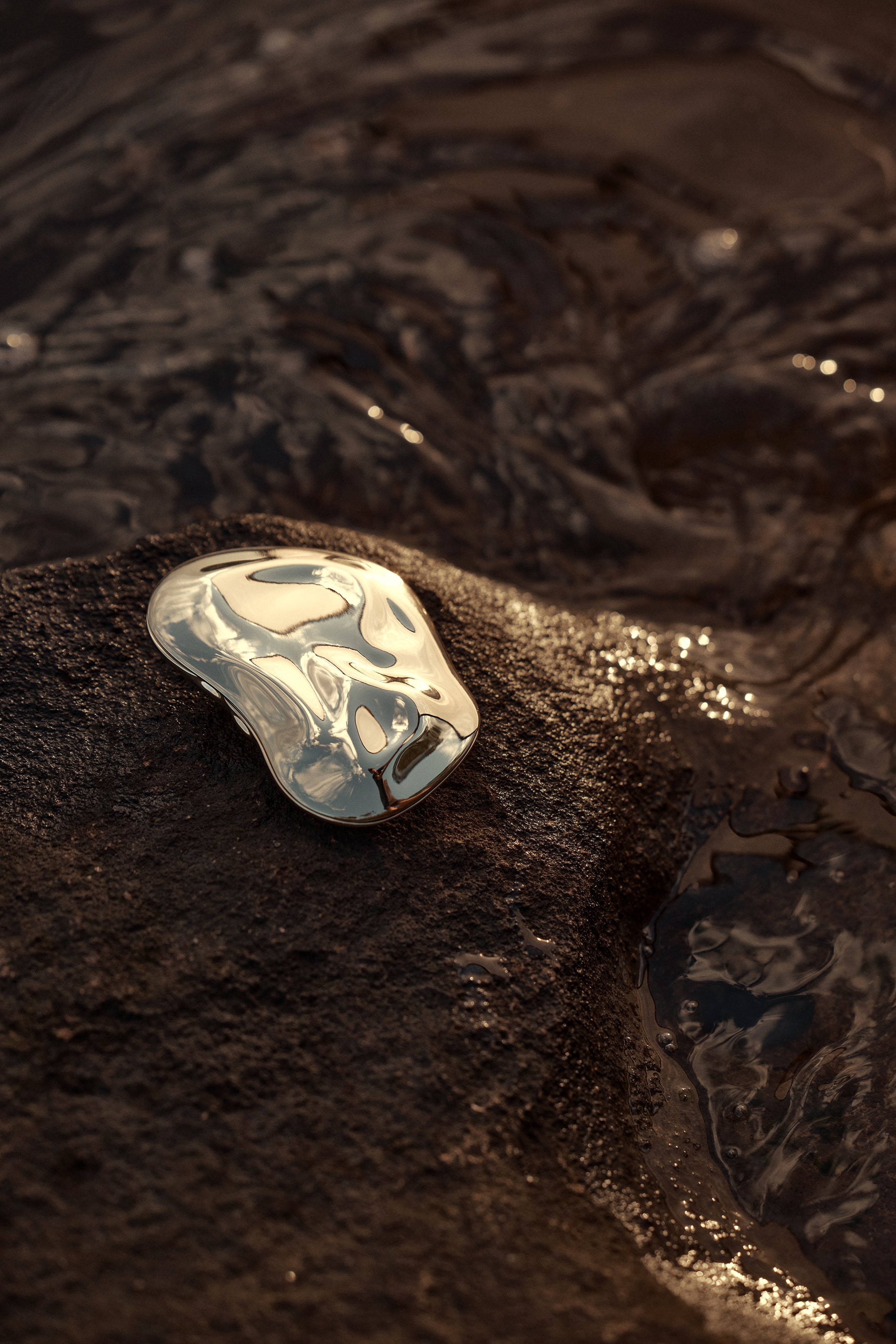 Pearl Baume Illuminating Highlighter + Refill Bundle